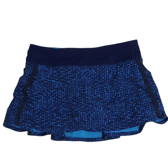 lululemon athletica Pants - Lululemon Blue Geometric Design Pull on Zip Back Skort Size 6
